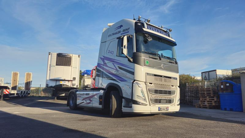 Volvo FH 500 Globetrotter XXL (Location / Rent) - Tractor truck: picture 1 Volvo FH 500 Globetrotter XXL (Location / Rent) - Tractor truck: picture 1