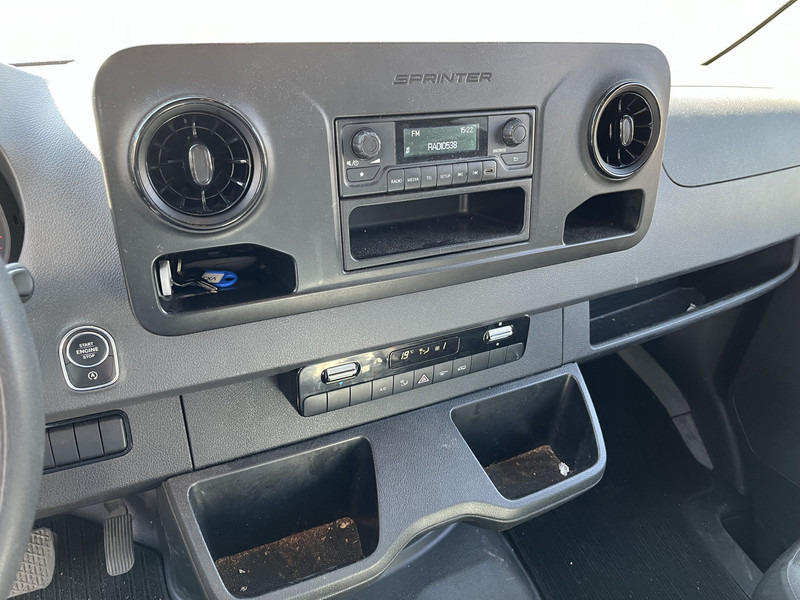 Mercedes-Benz Sprinter 315 1.9 CDI / Chassis - Cabine / Box Damage / APK TUV 07-26 - Commercial truck: picture 4 Mercedes-Benz Sprinter 315 1.9 CDI / Chassis - Cabine / Box Damage / APK TUV 07-26 - Commercial truck: picture 4