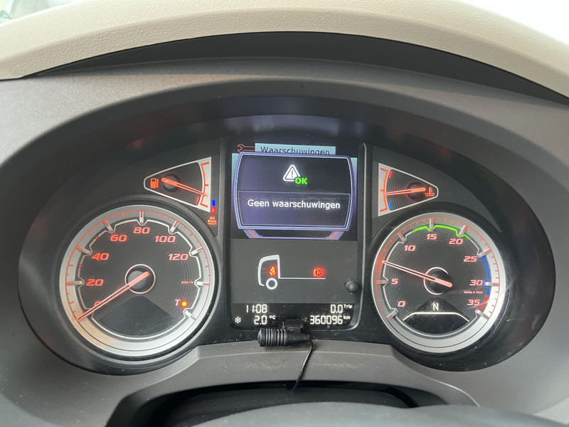 DAF LF 180 FA Euro 6 / 12 Ton / 360 dkm / Box / Laadklep / APK 06-25 - Box truck: picture 4 DAF LF 180 FA Euro 6 / 12 Ton / 360 dkm / Box / Laadklep / APK 06-25 - Box truck: picture 4