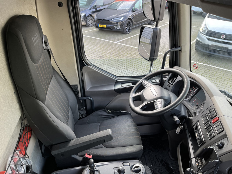 DAF LF 180 FA Euro 6 / 12 Ton / 400 dkm / Box / Laadklep - Box truck: picture 3 DAF LF 180 FA Euro 6 / 12 Ton / 400 dkm / Box / Laadklep - Box truck: picture 3