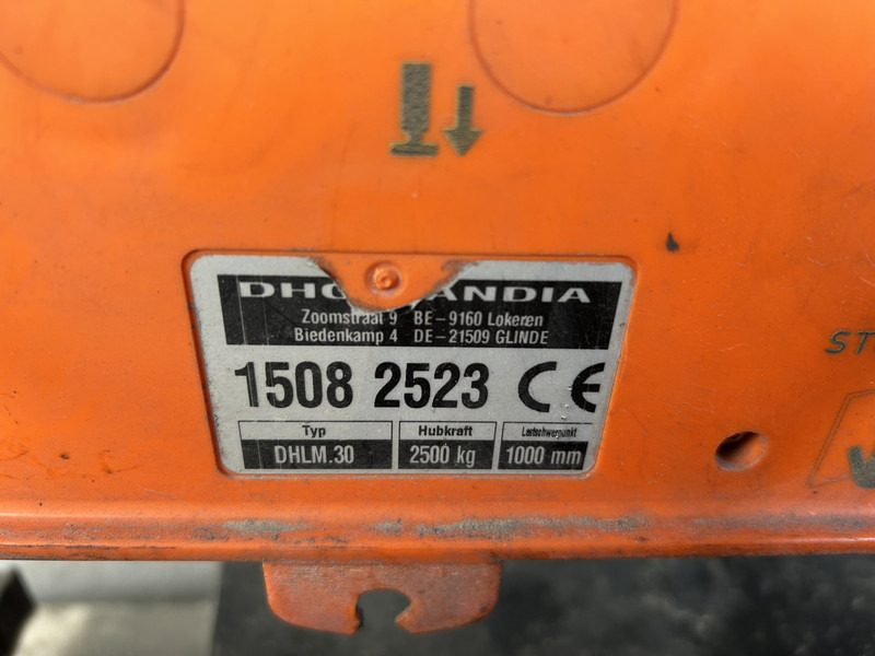 Closed box semi-trailer Groenewegen Jumbo / City / Box / Laadklep 2500 kg / APK TUV 11-25: picture 6 Closed box semi-trailer Groenewegen Jumbo / City / Box / Laadklep 2500 kg / APK TUV 11-25: picture 6