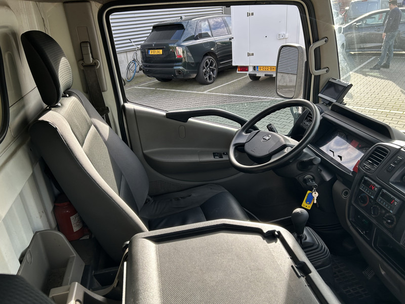 Nissan Cabstar NT400 / Duo Temp Frigo -30 gr / 146 dkm/ Blad - Blad / APK TUV 03-26 - Refrigerated delivery van: picture 3 Nissan Cabstar NT400 / Duo Temp Frigo -30 gr / 146 dkm/ Blad - Blad / APK TUV 03-26 - Refrigerated delivery van: picture 3