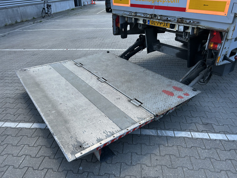 Renders ROC 12.10 City / Box / Loadlift 2000 kg / NL Trailer - Closed box semi-trailer: picture 5 Renders ROC 12.10 City / Box / Loadlift 2000 kg / NL Trailer - Closed box semi-trailer: picture 5