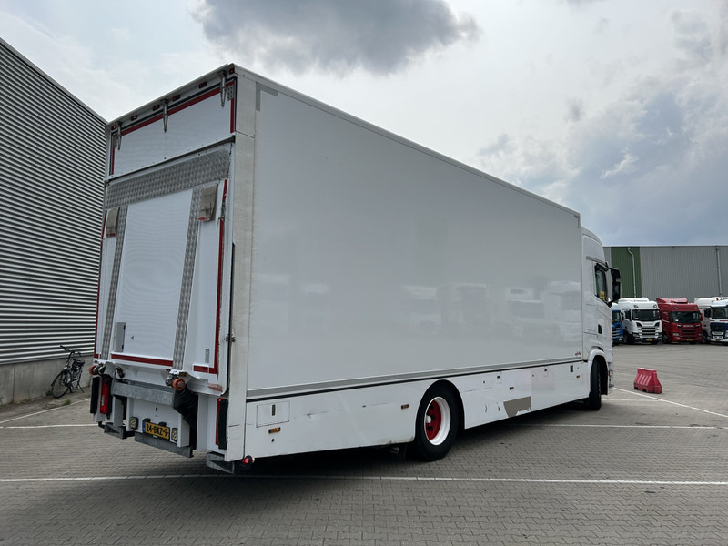 Scania S410 Highline / 491 dkm / Box 8.1 mtr / Laadklep 3000 kg - Box truck: picture 2 Scania S410 Highline / 491 dkm / Box 8.1 mtr / Laadklep 3000 kg - Box truck: picture 2