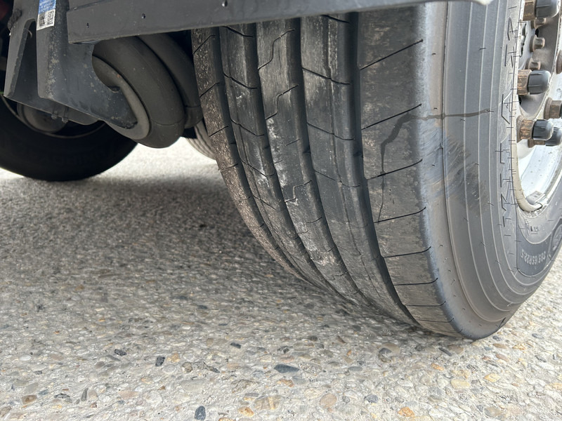 Closed box semi-trailer Schmitz Cargobull SCB S3B / Box Trailer / 2x Liftaxle / APK TUV 08-26: picture 6 Closed box semi-trailer Schmitz Cargobull SCB S3B / Box Trailer / 2x Liftaxle / APK TUV 08-26: picture 6