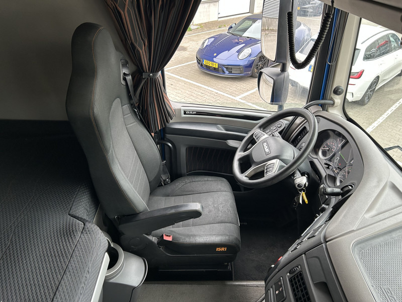 DAF XF 450 FT SC / Mega - Lowdeck / 681 dkm / 2 Tanks / Tacho V2 / Stand Airco - Tractor truck: picture 3 DAF XF 450 FT SC / Mega - Lowdeck / 681 dkm / 2 Tanks / Tacho V2 / Stand Airco - Tractor truck: picture 3