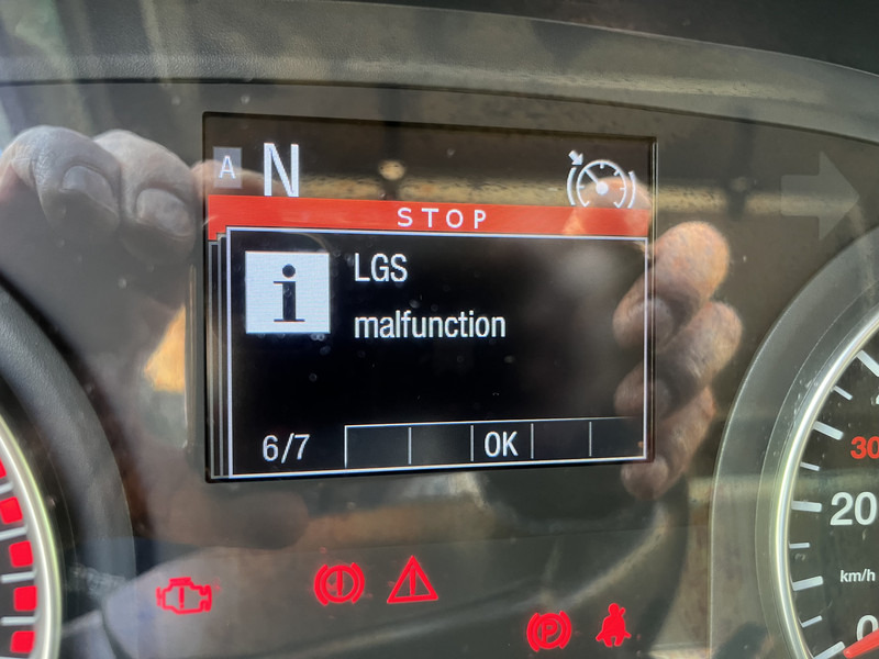 MAN TGX 18.460 XXL / Motor Defect -> Not Running / Retarder / 526 dkm / 2 Tanks - Tractor truck: picture 5 MAN TGX 18.460 XXL / Motor Defect -> Not Running / Retarder / 526 dkm / 2 Tanks - Tractor truck: picture 5