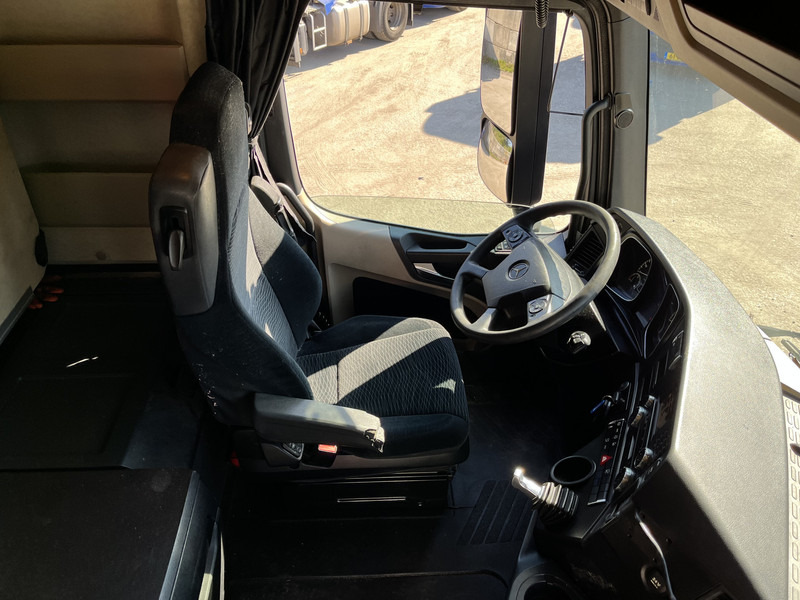 Mercedes-Benz Actros 1842 Streamspace / 937 dkm / 2 Tanks / NL Truck - Tractor truck: picture 3 Mercedes-Benz Actros 1842 Streamspace / 937 dkm / 2 Tanks / NL Truck - Tractor truck: picture 3