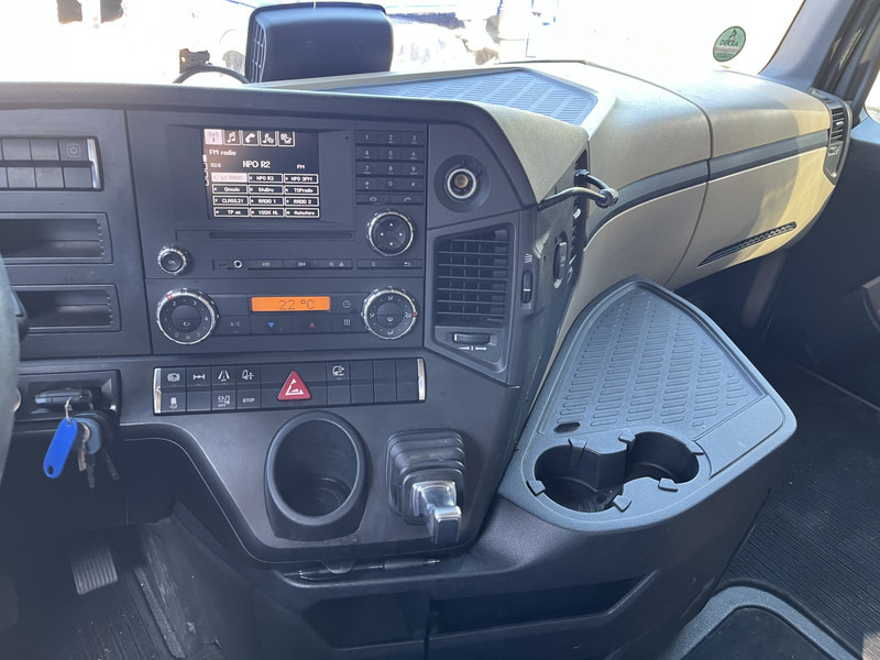 Mercedes-Benz Actros 1842 Streamspace / 945 dkm / 2 Tanks / NL Truck - Tractor truck: picture 5 Mercedes-Benz Actros 1842 Streamspace / 945 dkm / 2 Tanks / NL Truck - Tractor truck: picture 5