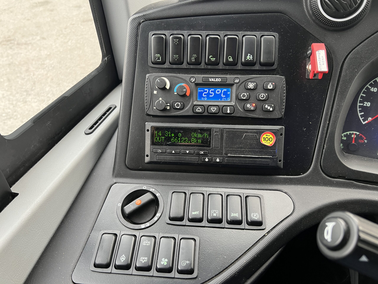 Coach TEMSA MD9 Euro 6E: picture 27