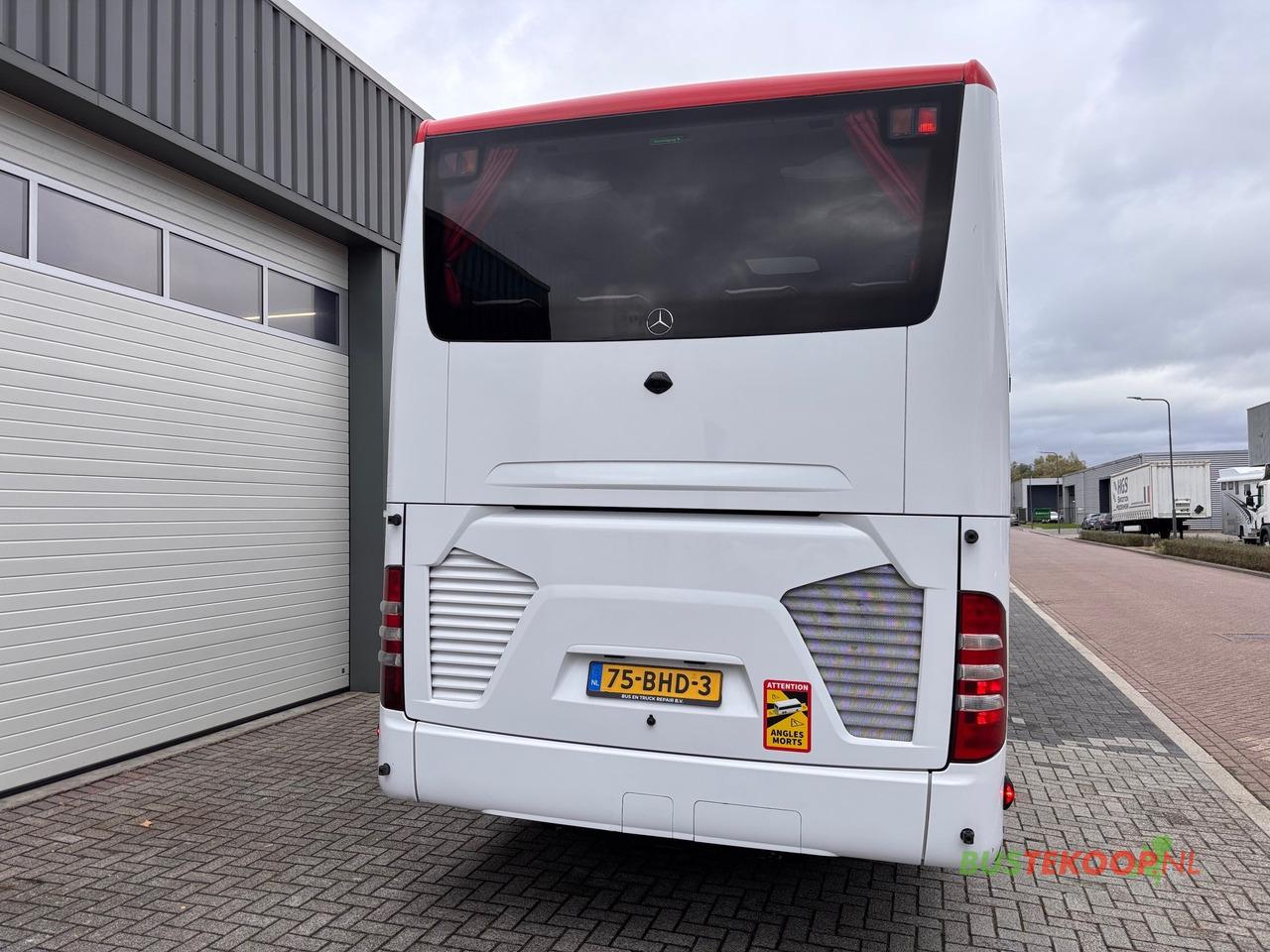 Mercedes TOURISMO RHD-M/2A - Coach: picture 5 Mercedes TOURISMO RHD-M/2A - Coach: picture 5