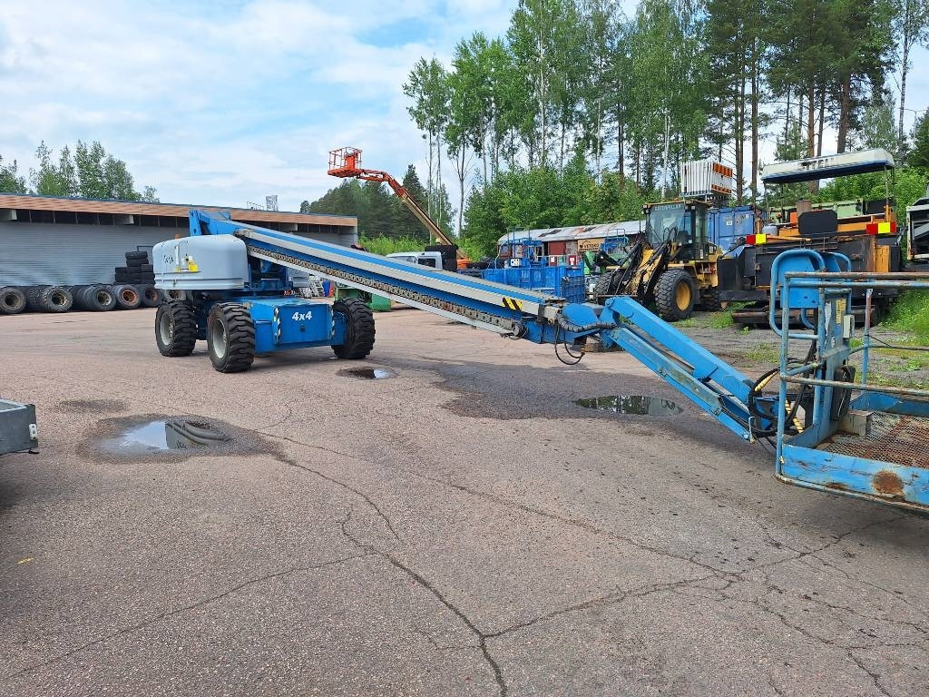 Genie S 85 - Articulated boom: picture 1 Genie S 85 - Articulated boom: picture 1