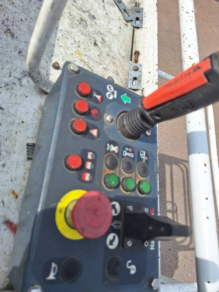Vertical mast lift Haulotte Star 10 uudet akut !!: picture 8