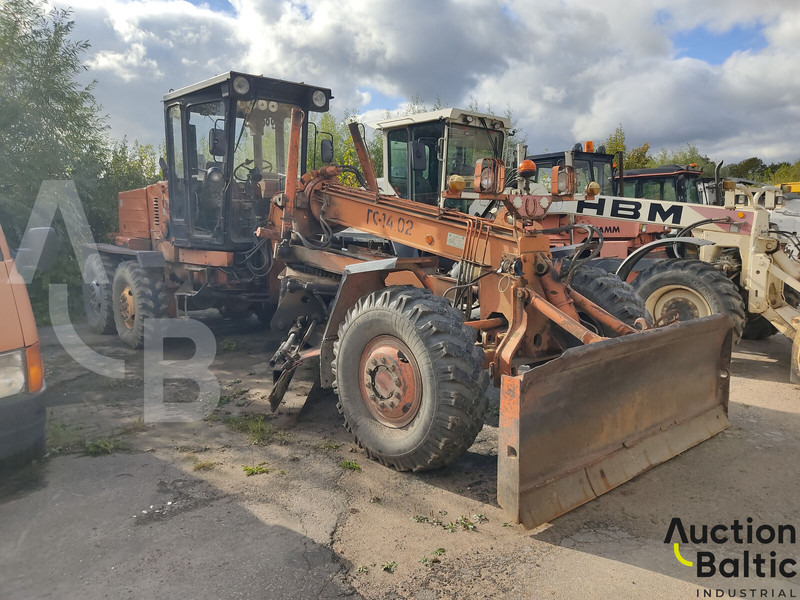 Brianskij Arsenal GS-14.02 - Grader: picture 2 Brianskij Arsenal GS-14.02 - Grader: picture 2