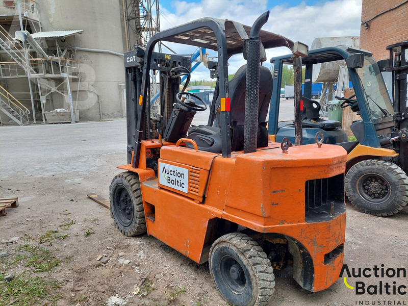 Caterpillar V 50 D - Diesel forklift: picture 3 Caterpillar V 50 D - Diesel forklift: picture 3