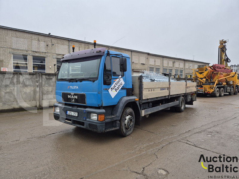 MAN 14.224 - Dropside/ Flatbed truck: picture 1 MAN 14.224 - Dropside/ Flatbed truck: picture 1