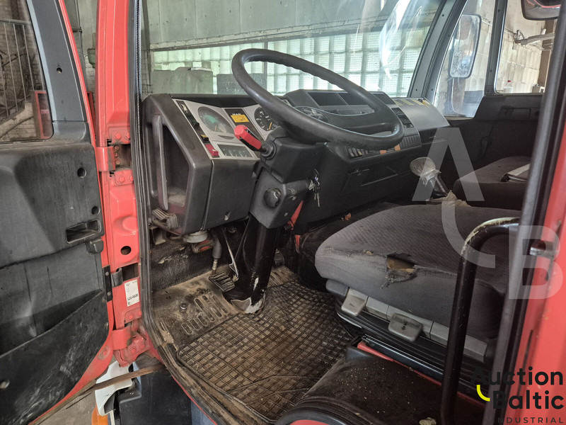 MAN 8.163 - Truck with aerial platform: picture 5 MAN 8.163 - Truck with aerial platform: picture 5