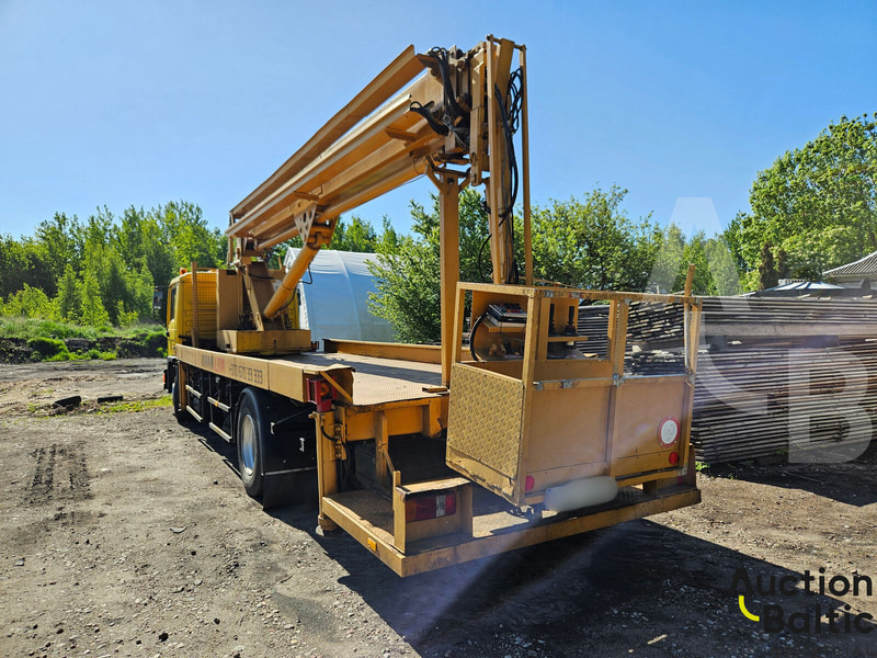 MAN M90 - Truck with aerial platform: picture 4 MAN M90 - Truck with aerial platform: picture 4