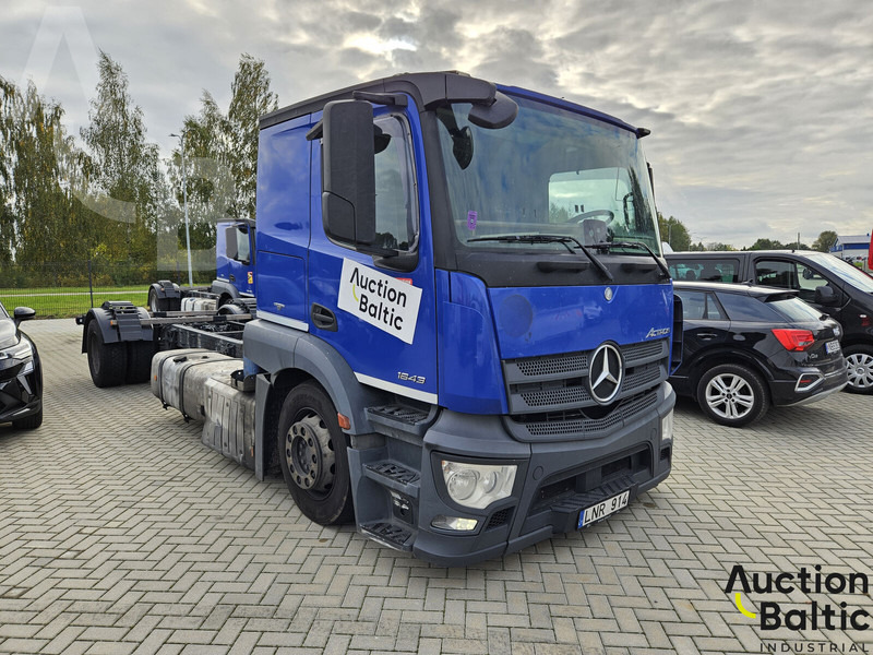 Mercedes-Benz Actros 1843 - Cab chassis truck: picture 1 Mercedes-Benz Actros 1843 - Cab chassis truck: picture 1