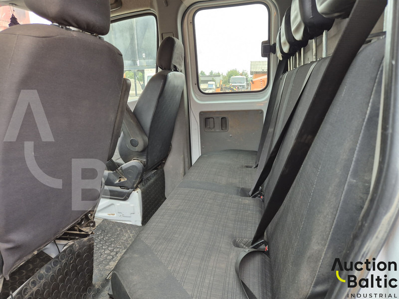 Mercedes-Benz Sprinter - Curtain side van: picture 5 Mercedes-Benz Sprinter - Curtain side van: picture 5
