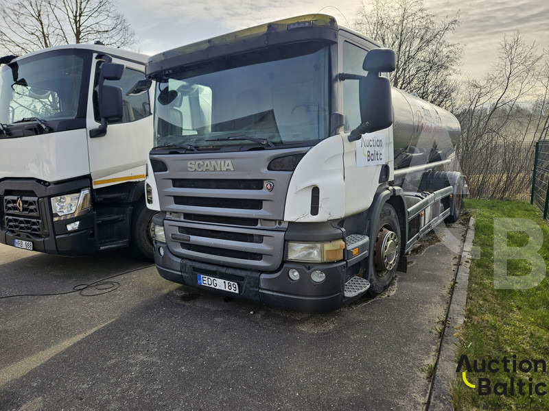 Scania P 230 - Tanker truck: picture 1 Scania P 230 - Tanker truck: picture 1