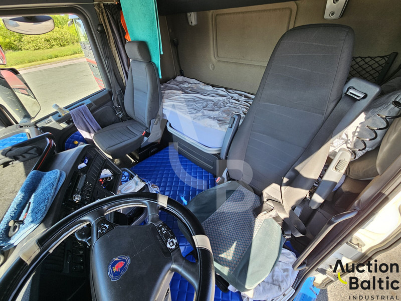 Autotransporter truck Scania R 450: picture 10