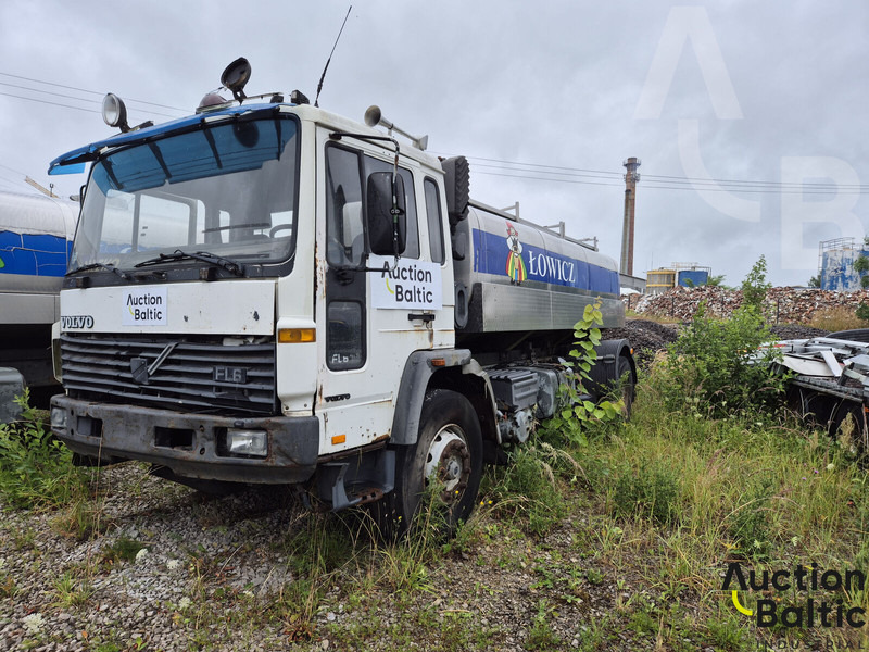Volvo FL6 - Tanker truck: picture 1 Volvo FL6 - Tanker truck: picture 1