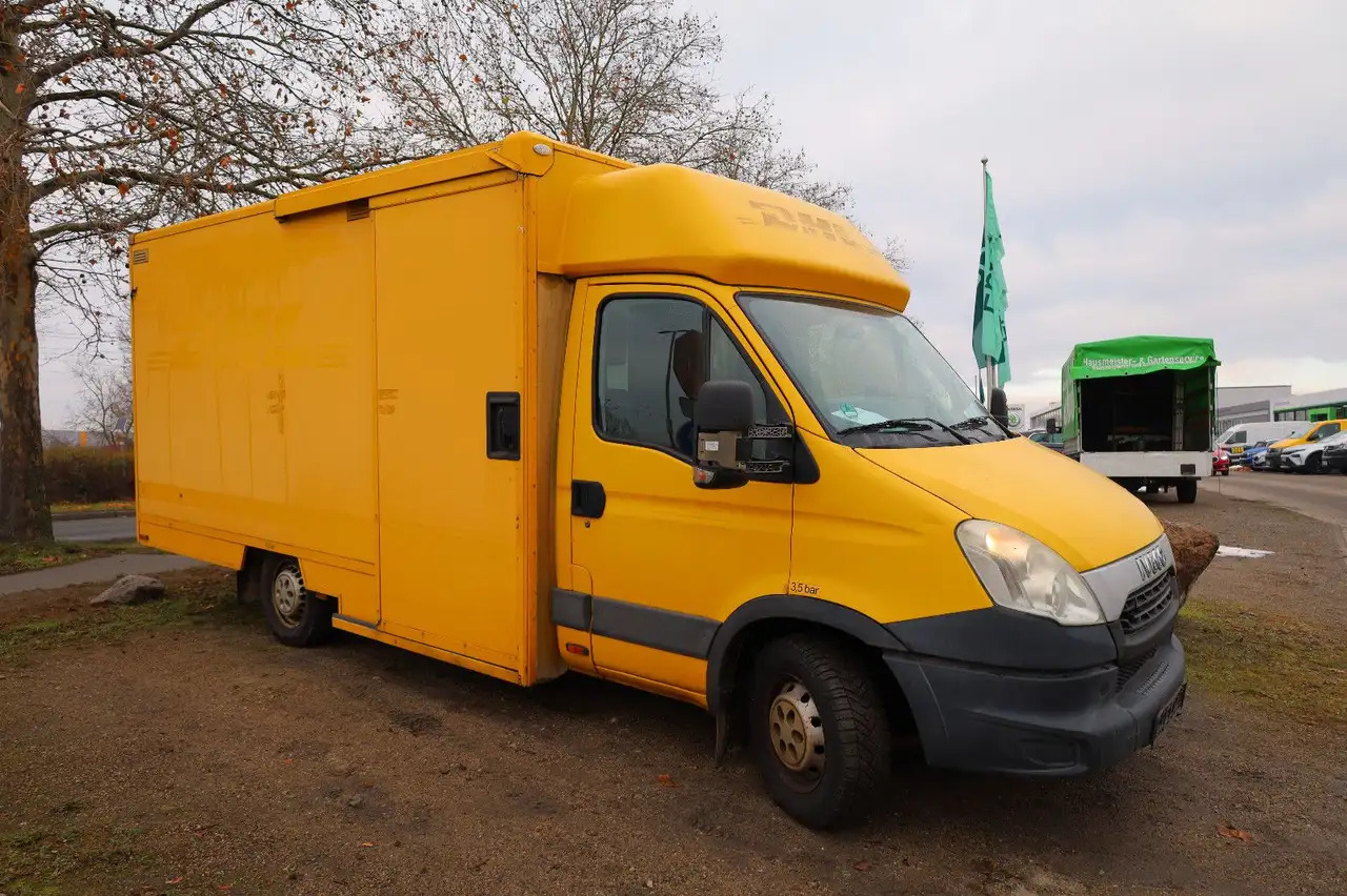 Iveco Daily/ Regalsystem/Luftfeder/1. Hand - Closed box van: picture 1 Iveco Daily/ Regalsystem/Luftfeder/1. Hand - Closed box van: picture 1