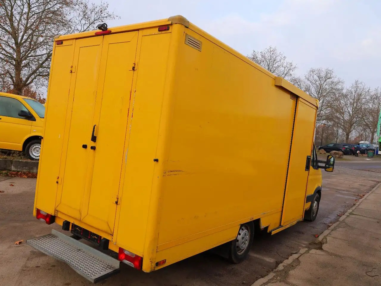 Iveco Daily/ Regalsystem/Luftfeder/1. Hand - Closed box van: picture 4 Iveco Daily/ Regalsystem/Luftfeder/1. Hand - Closed box van: picture 4
