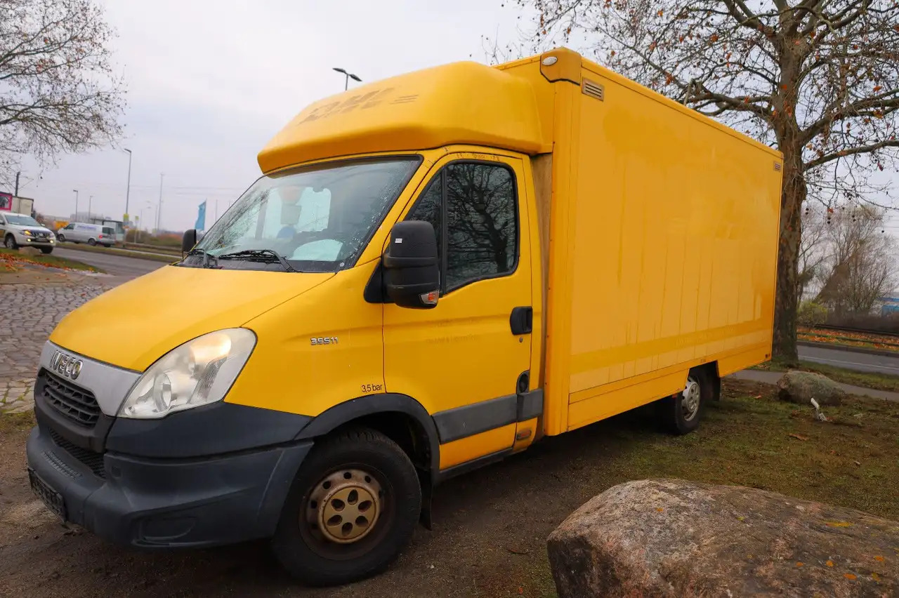 Iveco Daily/ Regalsystem/Luftfeder/1. Hand - Closed box van: picture 2 Iveco Daily/ Regalsystem/Luftfeder/1. Hand - Closed box van: picture 2