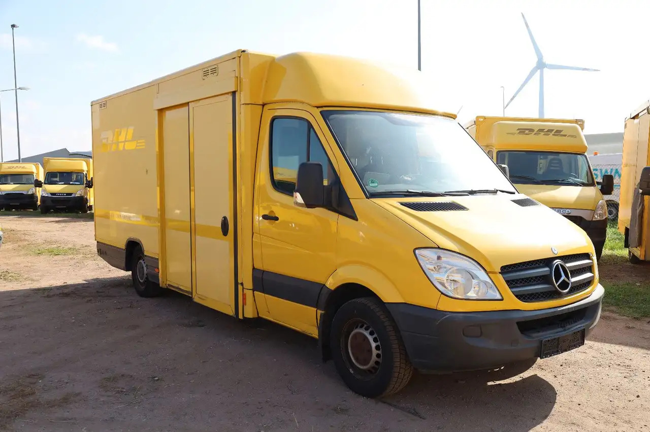 Mercedes-Benz Sprinter II Pritsche/ Koffer/Regalsystem - Closed box van: picture 2 Mercedes-Benz Sprinter II Pritsche/ Koffer/Regalsystem - Closed box van: picture 2