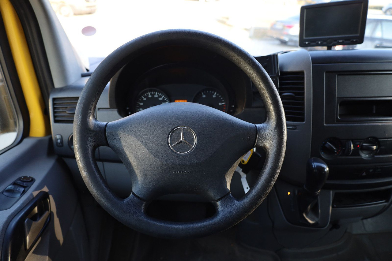 Mercedes-Benz Sprinter II Pritsche/ Koffer/Regalsystem - Closed box van: picture 5 Mercedes-Benz Sprinter II Pritsche/ Koffer/Regalsystem - Closed box van: picture 5