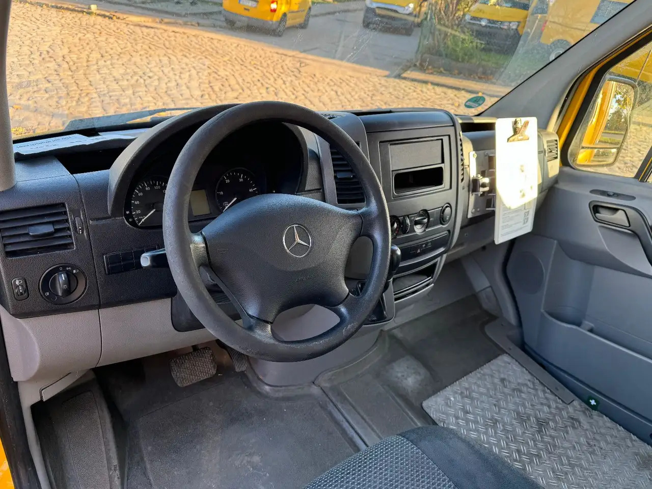 Closed box van Mercedes-Benz Sprinter/Koffer/Regalsystem/ EU5/ 1. Hand: picture 12