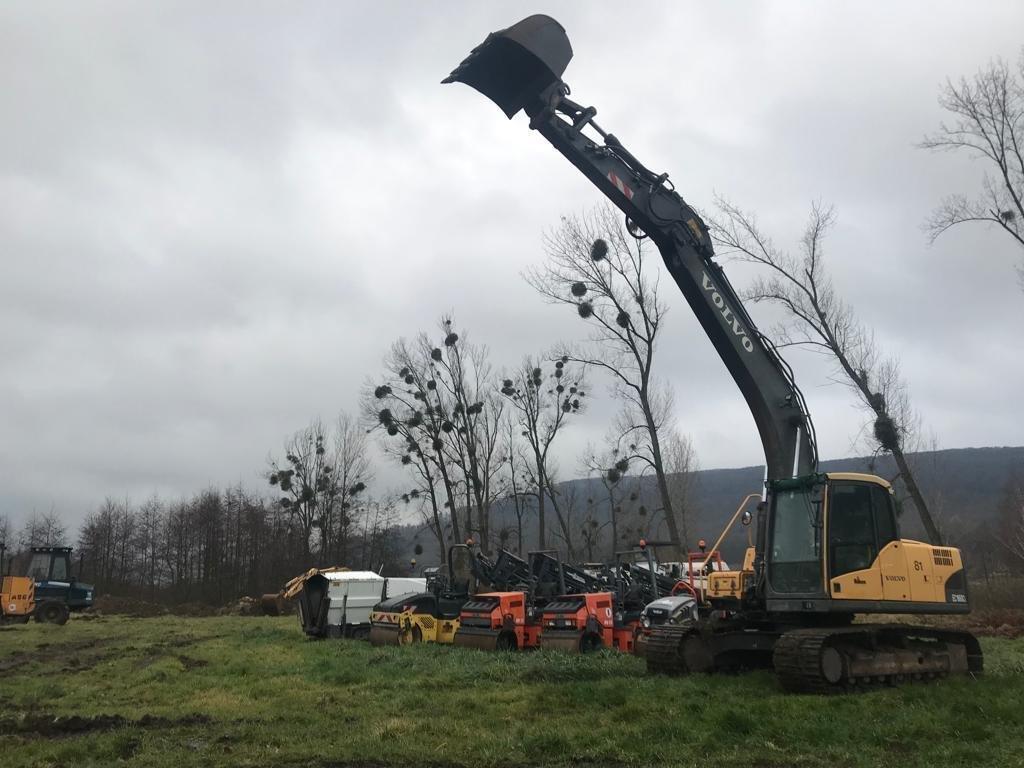 Crawler excavator Volvo EC 160 CL well: picture 21