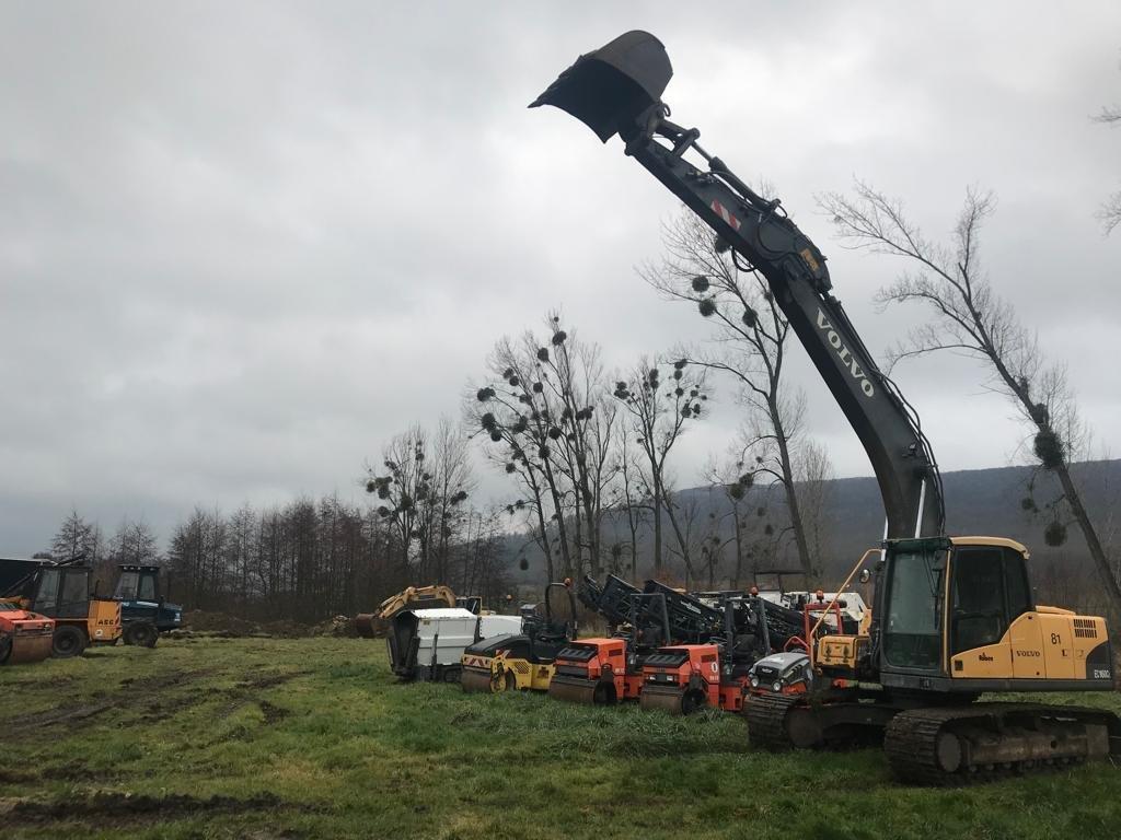 Crawler excavator Volvo EC 160 CL well: picture 23