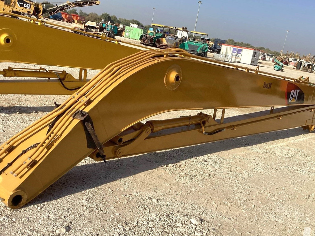 CATERPILLAR CAT 320 - Boom for Excavator: picture 2 CATERPILLAR CAT 320 - Boom for Excavator: picture 2