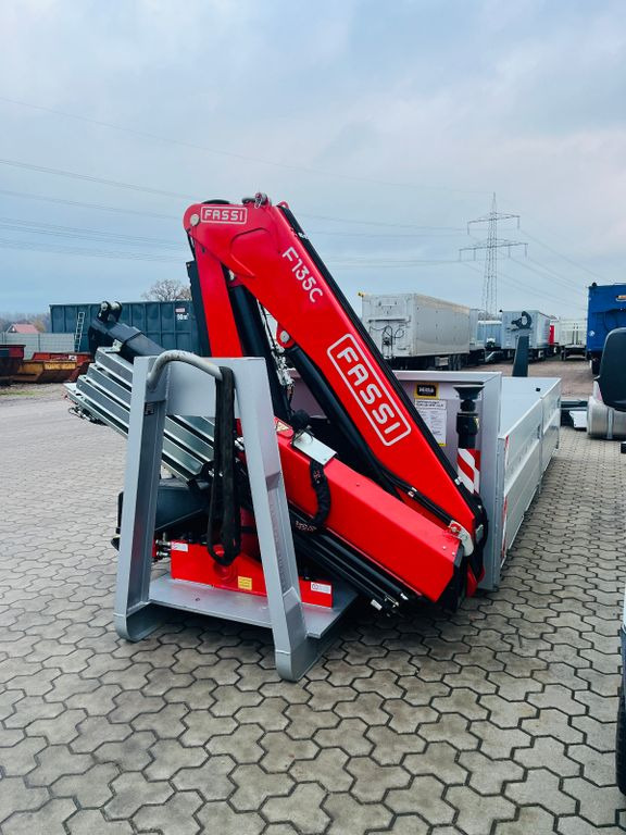 Abrollcontainer Container Kran Fassi F135 - Container transporter/ Swap body semi-trailer: picture 2 Abrollcontainer Container Kran Fassi F135 - Container transporter/ Swap body semi-trailer: picture 2