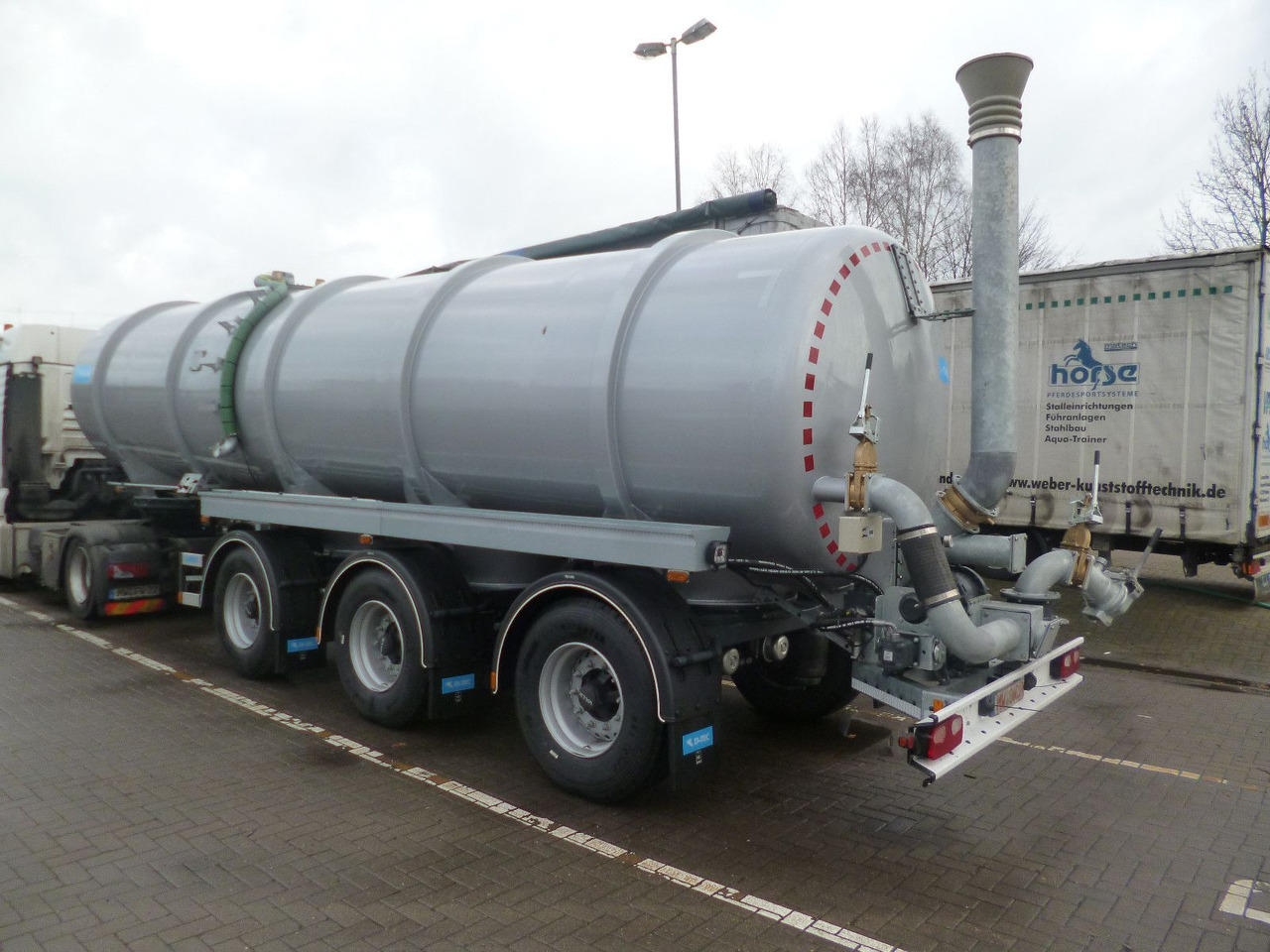 D-TEC TANKTRAILER FV2011-20-R295 D-TEC Gülletanker FV2011 Zwangslenkung - Tanker semi-trailer: picture 3 D-TEC TANKTRAILER FV2011-20-R295 D-TEC Gülletanker FV2011 Zwangslenkung - Tanker semi-trailer: picture 3