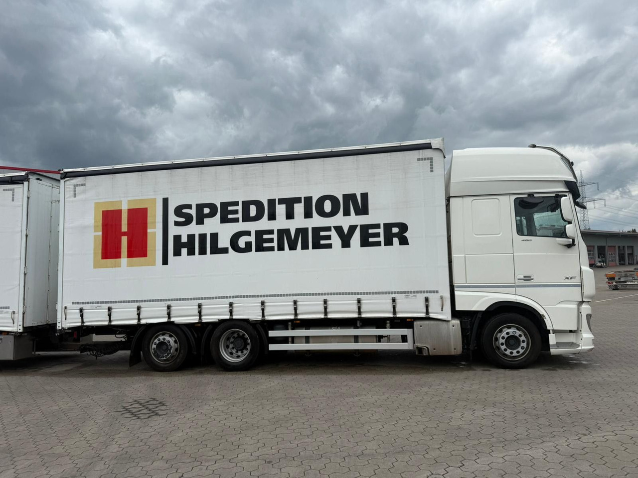 DAF XF 480 FAN LowDeck 6x2 Jumbo Inklusive Anhänger - Curtain side truck: picture 3 DAF XF 480 FAN LowDeck 6x2 Jumbo Inklusive Anhänger - Curtain side truck: picture 3
