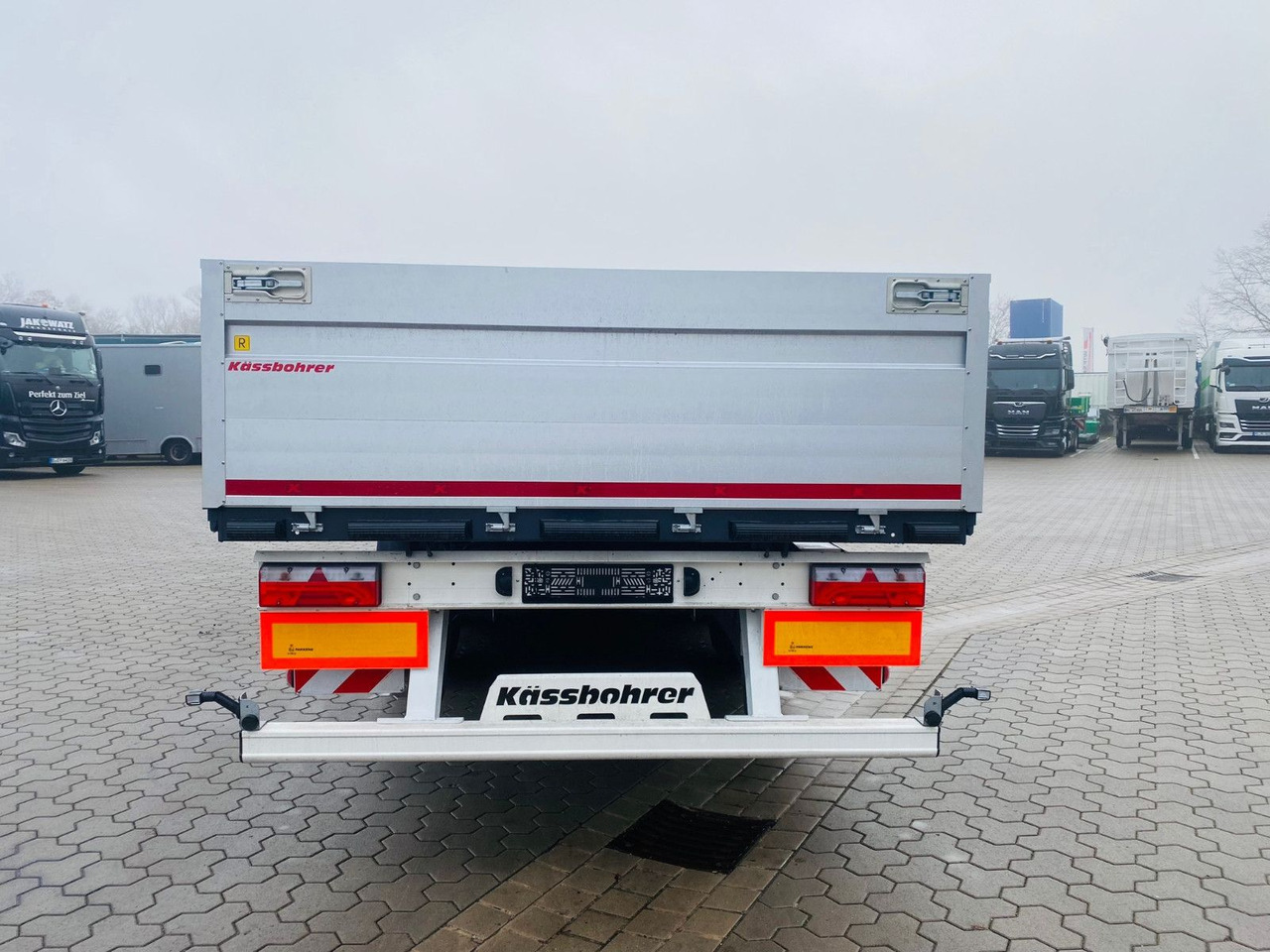 Kässbohrer Bordwandauflieger Twistlocks - Dropside/ Flatbed semi-trailer: picture 5 Kässbohrer Bordwandauflieger Twistlocks - Dropside/ Flatbed semi-trailer: picture 5