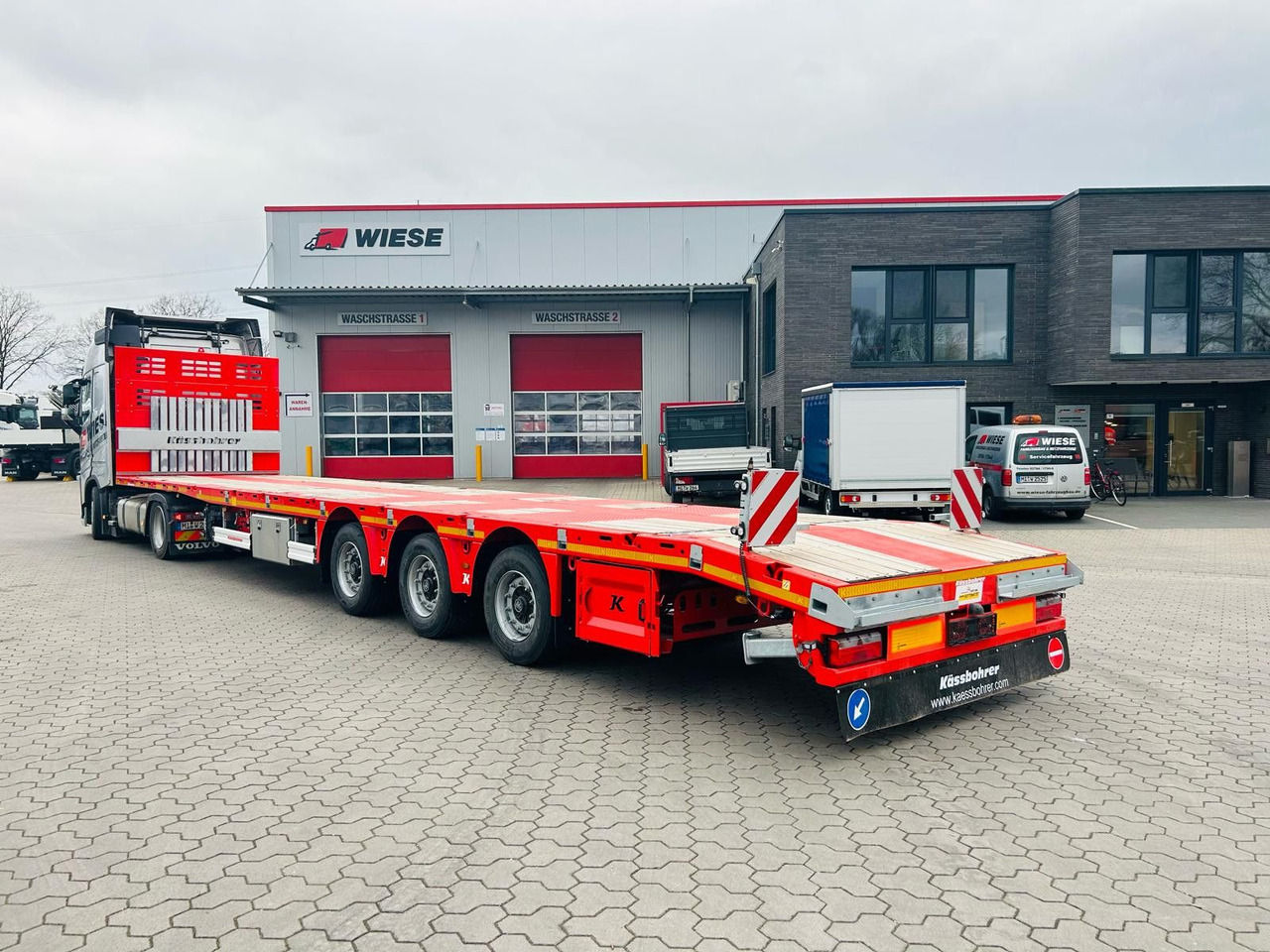 Kässbohrer SPS Mega Schwerlast Plattform Lenkachse - Dropside/ Flatbed semi-trailer: picture 1 Kässbohrer SPS Mega Schwerlast Plattform Lenkachse - Dropside/ Flatbed semi-trailer: picture 1