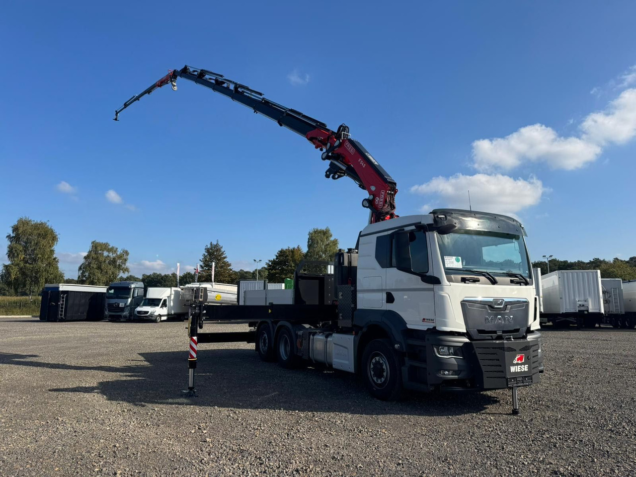 MAN 26.470 6x4-4 Hydrodrive Fassi Kran F545 Jib - Dropside/ Flatbed truck, Crane truck: picture 3 MAN 26.470 6x4-4 Hydrodrive Fassi Kran F545 Jib - Dropside/ Flatbed truck, Crane truck: picture 3