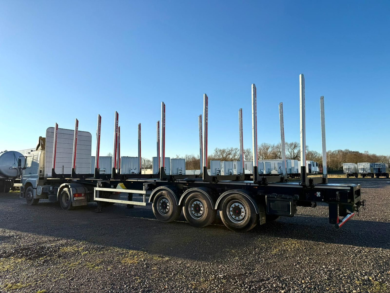 PAVIC Holzauflieger mit Schemel und Rungen - Log semi-trailer: picture 3 PAVIC Holzauflieger mit Schemel und Rungen - Log semi-trailer: picture 3