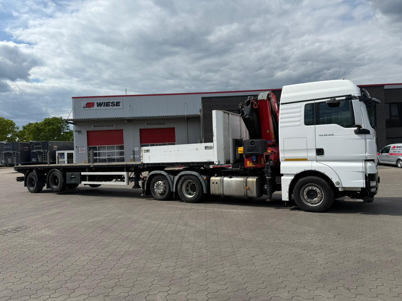 MAN TGX 26.440 6x2 mit HMF 3000-5 Kran - Tractor truck: picture 4 MAN TGX 26.440 6x2 mit HMF 3000-5 Kran - Tractor truck: picture 4