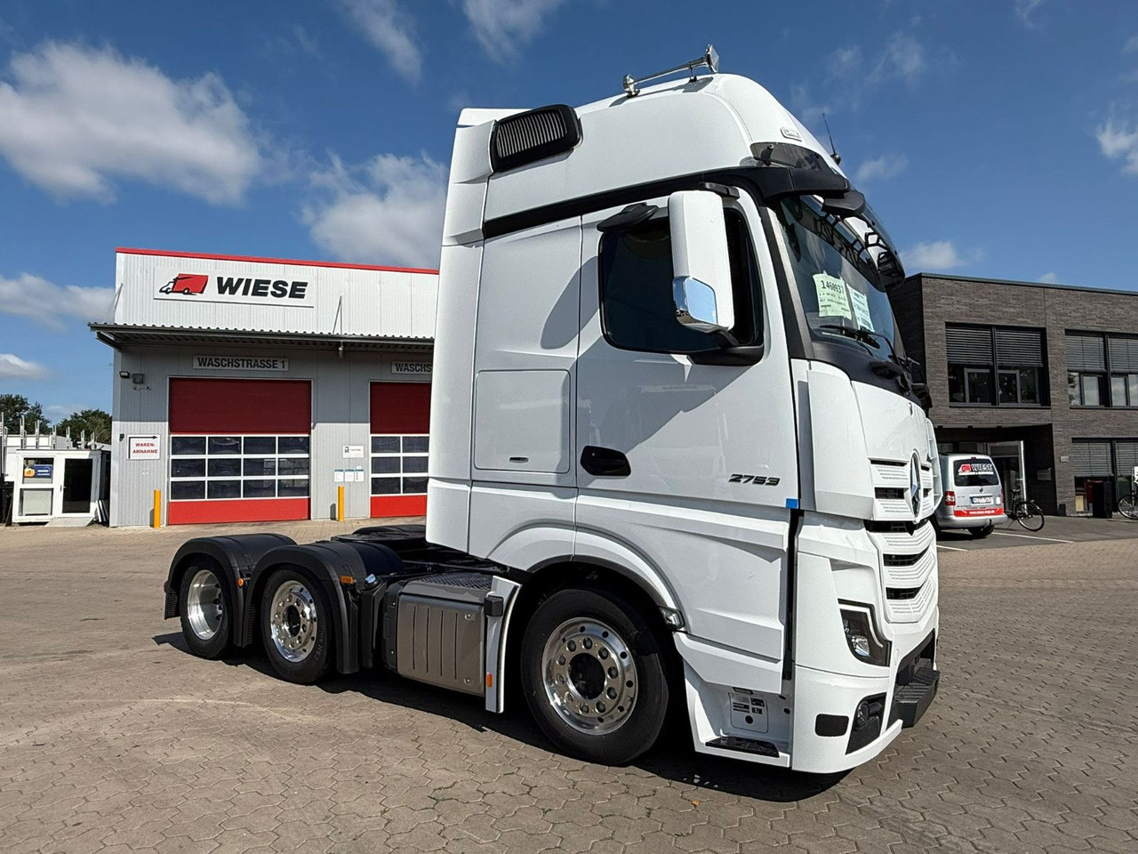 Mercedes-Benz Actros 2753 GigaSpace L 6x2 Lowliner TrendLine - Tractor truck: picture 2 Mercedes-Benz Actros 2753 GigaSpace L 6x2 Lowliner TrendLine - Tractor truck: picture 2