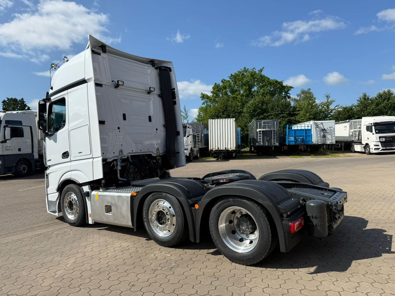 Mercedes-Benz Actros 2753 GigaSpace L 6x2 Lowliner TrendLine - Tractor truck: picture 4 Mercedes-Benz Actros 2753 GigaSpace L 6x2 Lowliner TrendLine - Tractor truck: picture 4