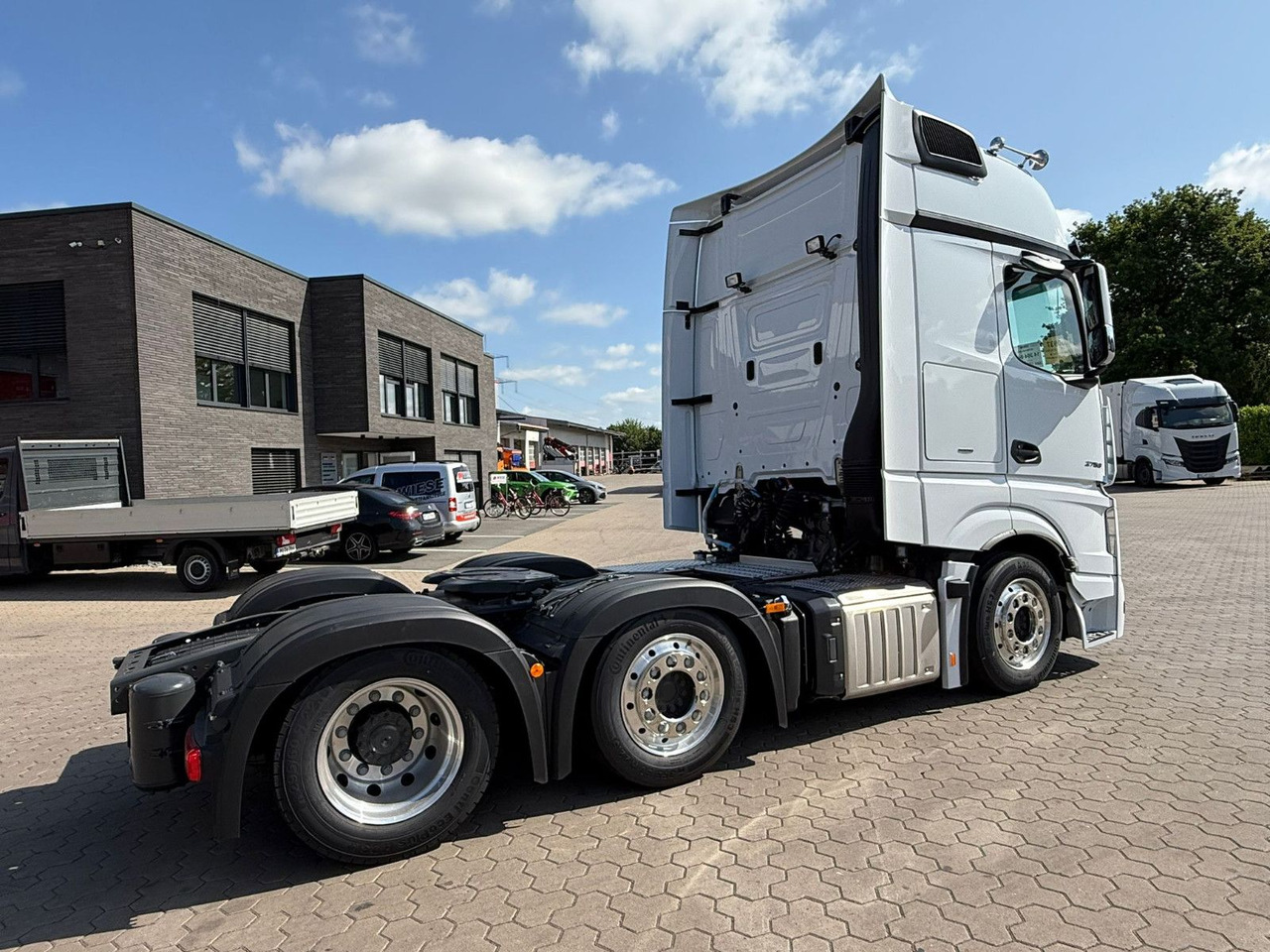 Mercedes-Benz Actros 2753 GigaSpace L 6x2 Lowliner TrendLine - Tractor truck: picture 5 Mercedes-Benz Actros 2753 GigaSpace L 6x2 Lowliner TrendLine - Tractor truck: picture 5
