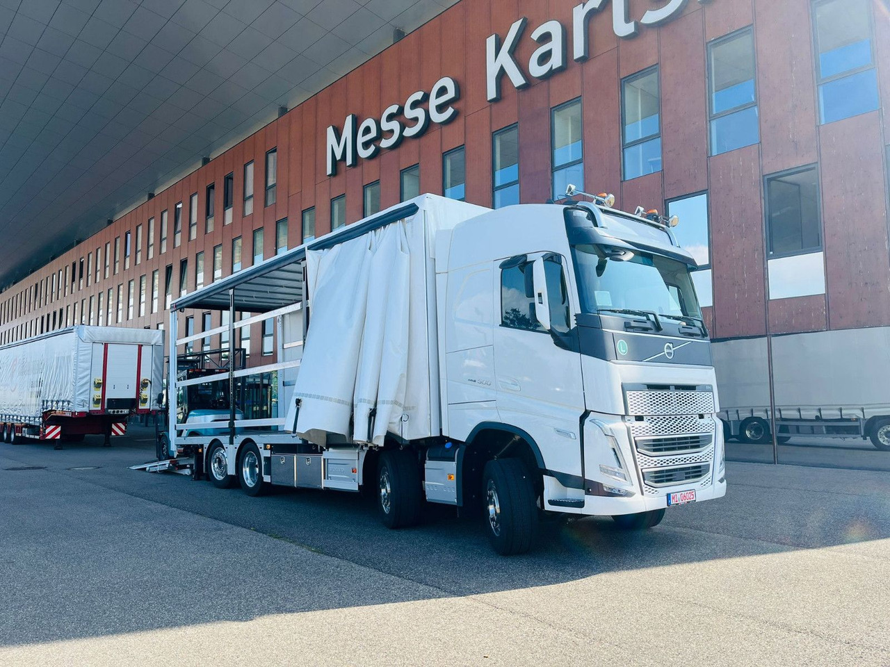 Volvo FH 500 8x2 Arbeitsbühnen Transporter LBW 9t - Tow truck: picture 4 Volvo FH 500 8x2 Arbeitsbühnen Transporter LBW 9t - Tow truck: picture 4
