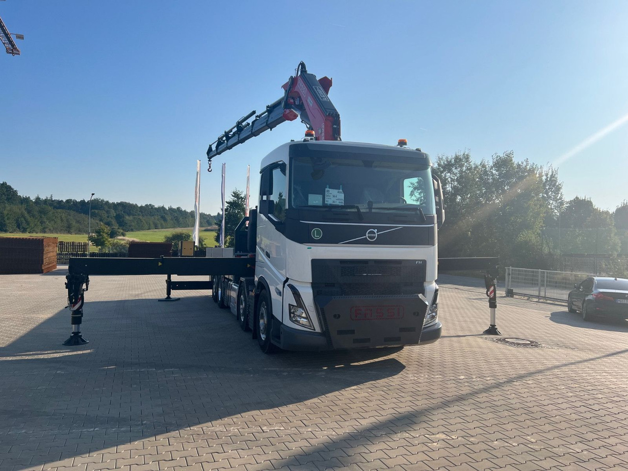 Volvo FH 500 8x2 Kran F710 RA2.26 - Dropside/ Flatbed truck, Crane truck: picture 2 Volvo FH 500 8x2 Kran F710 RA2.26 - Dropside/ Flatbed truck, Crane truck: picture 2