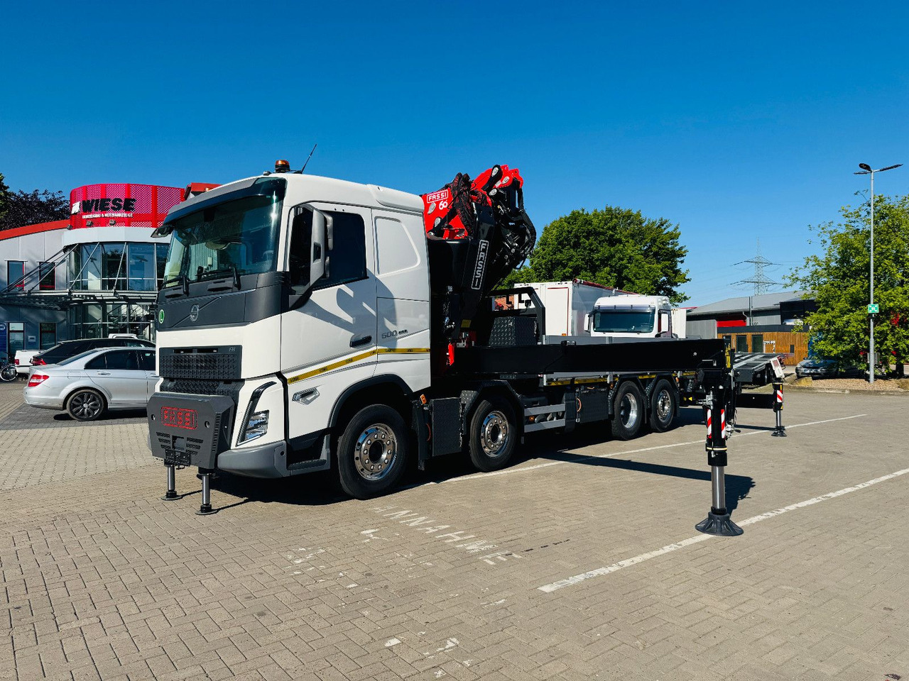 Dropside/ Flatbed truck, Crane truck Volvo FH 500 8x2 mit F710RA.2.27 L426 und V20 Winde: picture 13